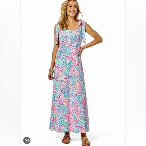 Maleka Maxi Dress size L